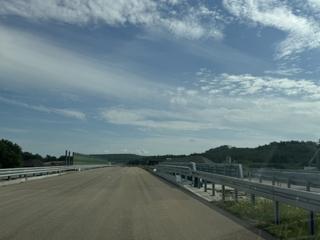 Widok na Trasę Główną oraz obiekt WS-55 w km 36+800