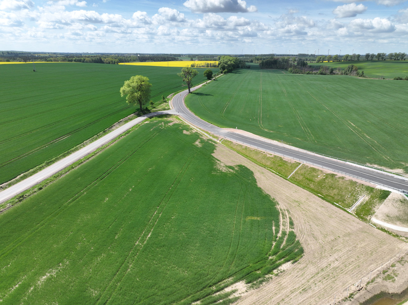 Widok na drogę DG2, obiekt WD-44 oraz Trasę Główną w km 31+470 (8)